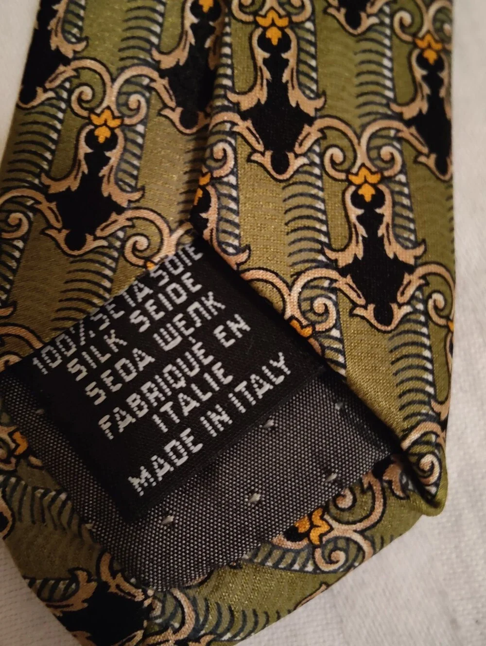 Gianfranco Ferré Silk Tie – 1990s Baroque Motif
